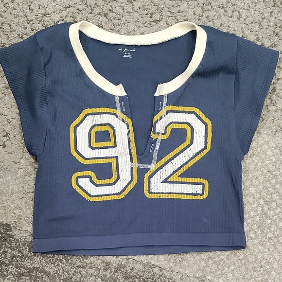 Urban Outfitters Navy Cropped Tee with Yellow and White Trim - Picture 1 of 6